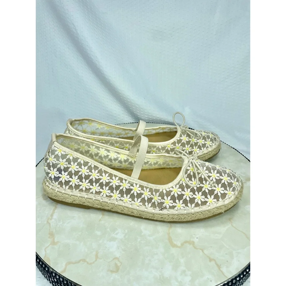 Madden Girl Floral Lace Mesh Espadrille Mary Jane Flats Womens 8.5 Cream Ballet